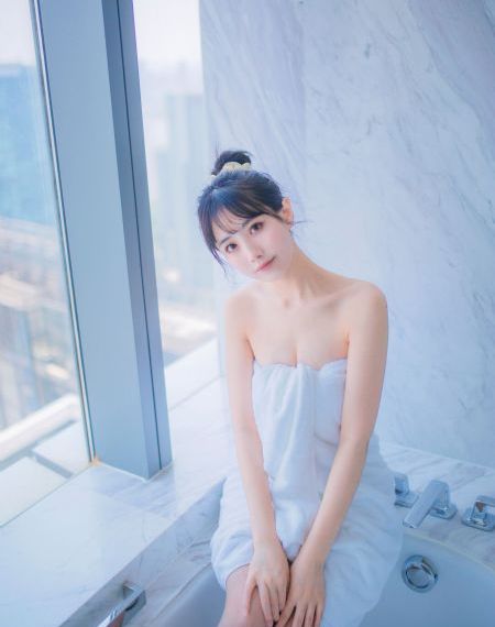 亚洲AV永久无码精品表情包_4K在线观看电视