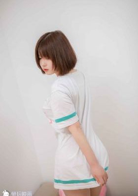 将军的粗大撕裂了她的小娇妻_4K免费观看超清
