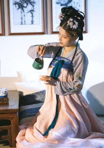 黑色四叶草免费观看在线_普通话在线观看